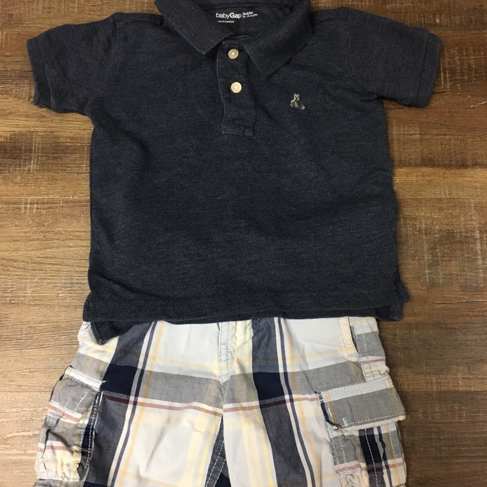 Baby Gap baby boys size 12-18 mo shorts & polo set